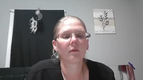 JadeLuv online show from November 6, 1:41 am