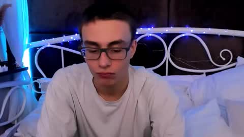 Jaden online show from December 15, 4:03 pm