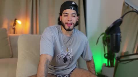 Jaden Feynman online show from October 29, 4:14 am