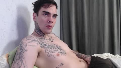 Jade online show from December 3, 6:41 pm