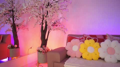 Jade Summer online show from April 2, 1:51 pm