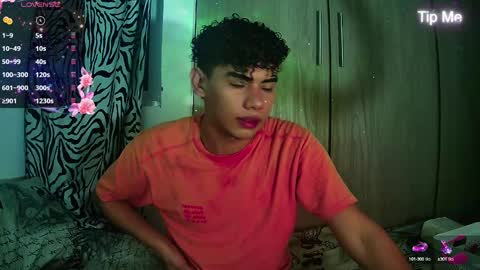 javi15  online show from December 2, 4:02 am