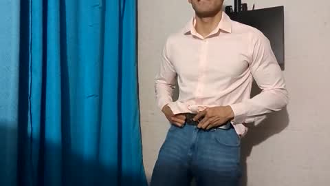 JaxXx online show from March 1, 4:50 am