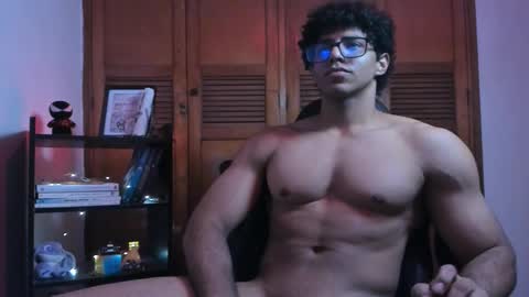 jake_hill1 online show from September 16, 5:54 am