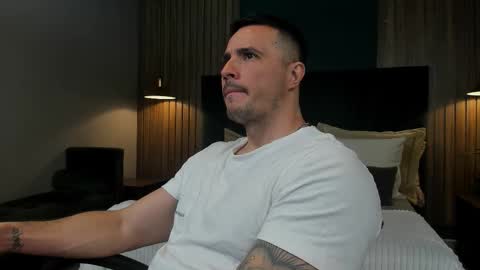 jakestone_1 online show from November 29, 1:46 am