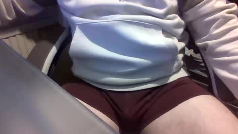 jakieg010 online show from April 26, 1:58 am