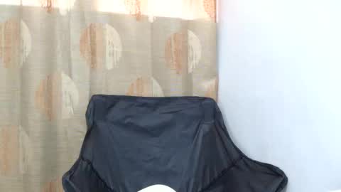 jalaiza01 online show from January 13, 6:43 am