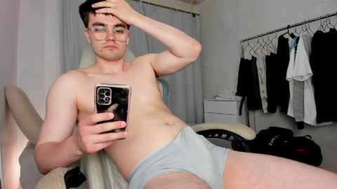 Hey there Im Jame online show from June 6, 8:58 pm