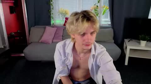 JameMiller online show from March 4, 7:27 am