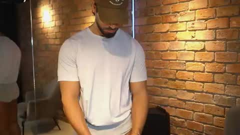 James Axel online show from August 5, 2:36 pm