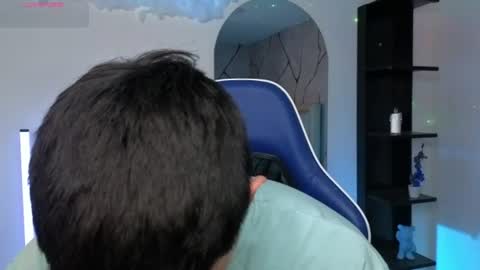 james_cr online show from June 30, 12:26 pm