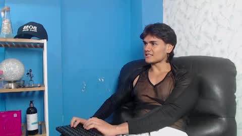 james_morrisonm online show from April 20, 1:58 pm