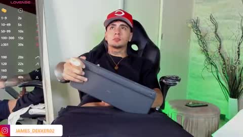 jamesdekker online show from September 8, 8:41 pm