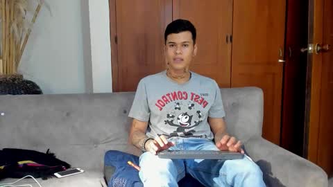 Jamesinked  online show from October 18, 2:49 am