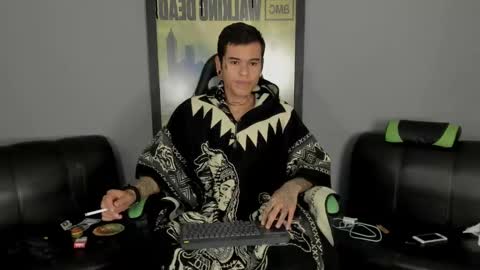 Jamesinked  online show from February 26, 4:05 pm