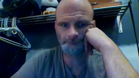 jamesonmccormick42 online show from December 21, 6:47 pm