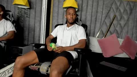 James  online show from March 8, 11:31 pm