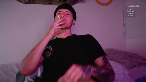 jamesss____ online show from October 22, 4:37 am