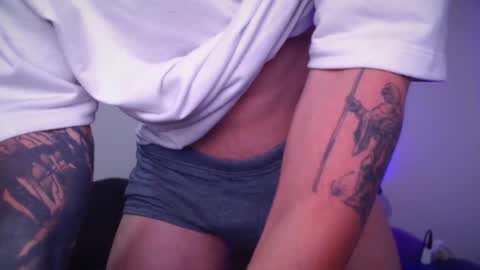 jamesss____ online show from February 26, 9:53 pm