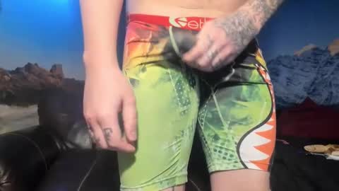 Snapshot of jamiejordan93 chatting on December 6, 10:13 pm OF - Jamiejordans online show from December 6, 10:13 pm