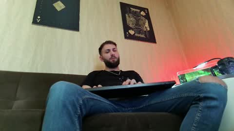 Robbie online show from March 12, 8:52 pm