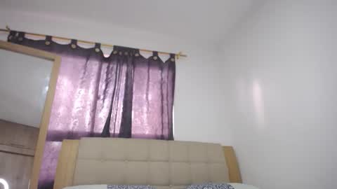 Johanna online show from April 22, 9:33 pm