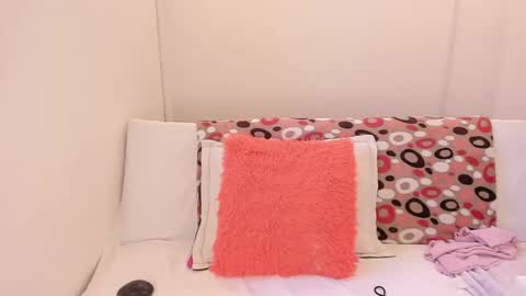 Jane  M online show from December 5, 5:12 pm