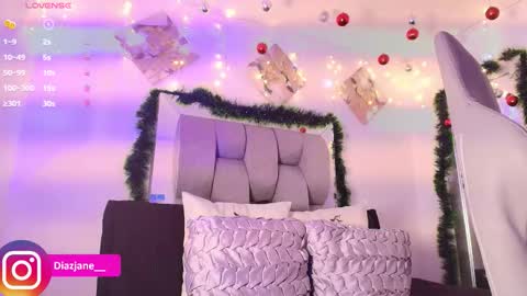 Jennifer online show from December 17, 11:22 pm