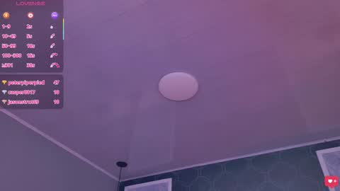 Snapshot of janettejones_ chatting on October 10, 5:24 am janettejones_ online show from October 10, 5:24 am