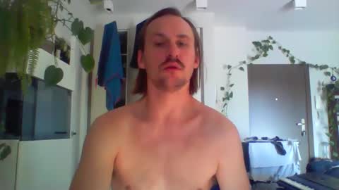 jankujan online show from September 20, 9:01 am