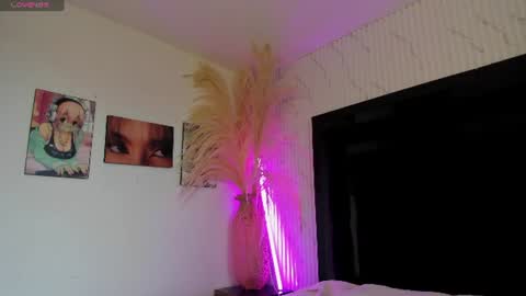 Janne  online show from July 23, 9:12 pm