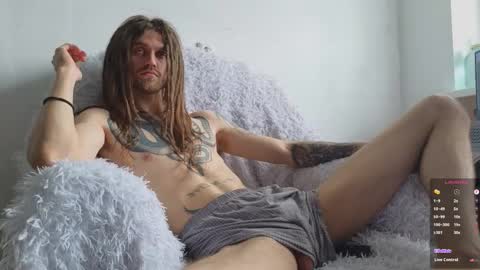 K online show from March 12, 1:48 pm