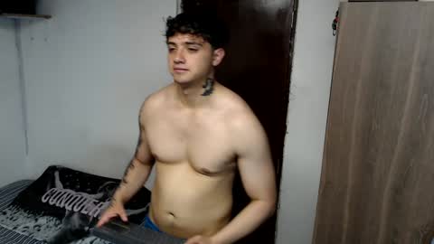 Snapshot of jareth_brunet chatting on February 5, 6:26 pm Jareth online show from February 5, 6:26 pm