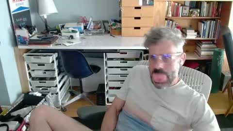 Snapshot of jareth_returns chatting on September 21, 7:18 pm jareth_returns online show from September 21, 7:18 pm