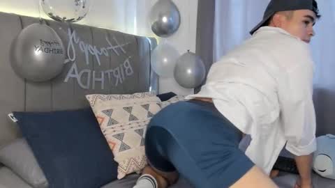 JARETHH online show from March 20, 9:09 pm