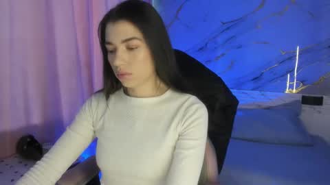 Jas online show from February 15, 3:06 pm