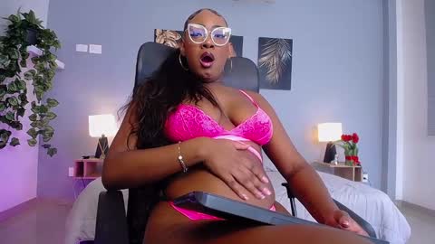 Instagram jasminecampbell1  online show from February 12, 8:40 pm