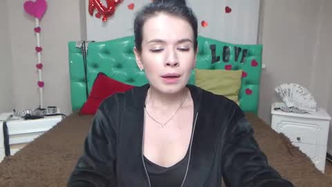 JasmineKouch online show from January 17, 6:50 pm