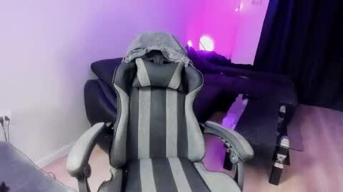 JasoN online show from April 30, 8:57 pm