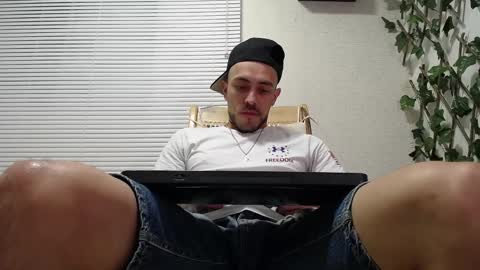 Snapshot of jasson_king01 chatting on February 21, 1:44 am JKing online show from February 21, 1:44 am