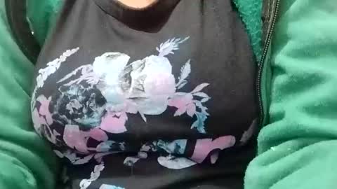 jasspreettt online show from December 1, 3:48 am