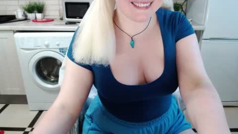 jassyjassypaw online show from June 16, 4:05 am