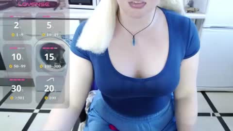 jassyjassypaw online show from July 16, 3:32 am