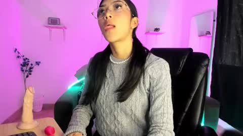 Jaulyn online show from March 20, 11:59 am