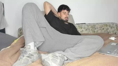 Javier  online show from May 26, 7:31 pm
