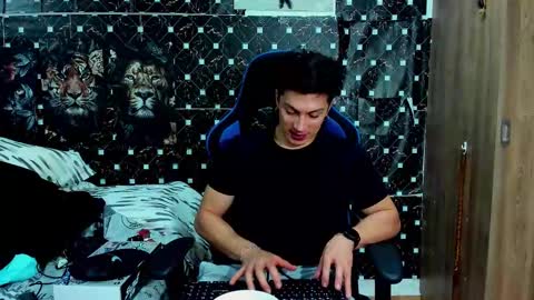 Javier online show from March 5, 5:49 am