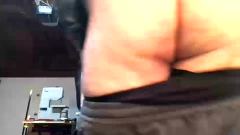 Snapshot of jawssharkparty chatting on October 13, 4:58 am Jaws  online show from October 13, 4:58 am