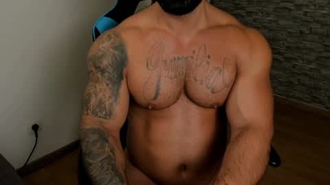 JaxonHunk online show from February 1, 9:45 pm