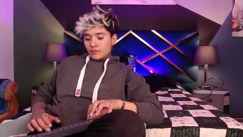 JAX online show from January 8, 4:18 am