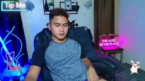 JL online show from March 7, 9:42 am